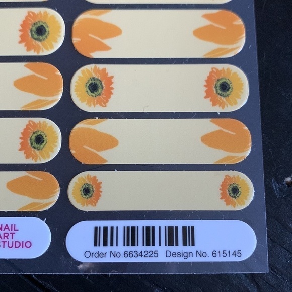 RARE Jamberry Nail Art Studio Designed Sunflower Print Nail Wraps - Picture 6 of 9